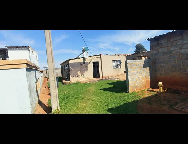 2 BEDROOM HOUSE FOR SALE IN TSHEPISONG